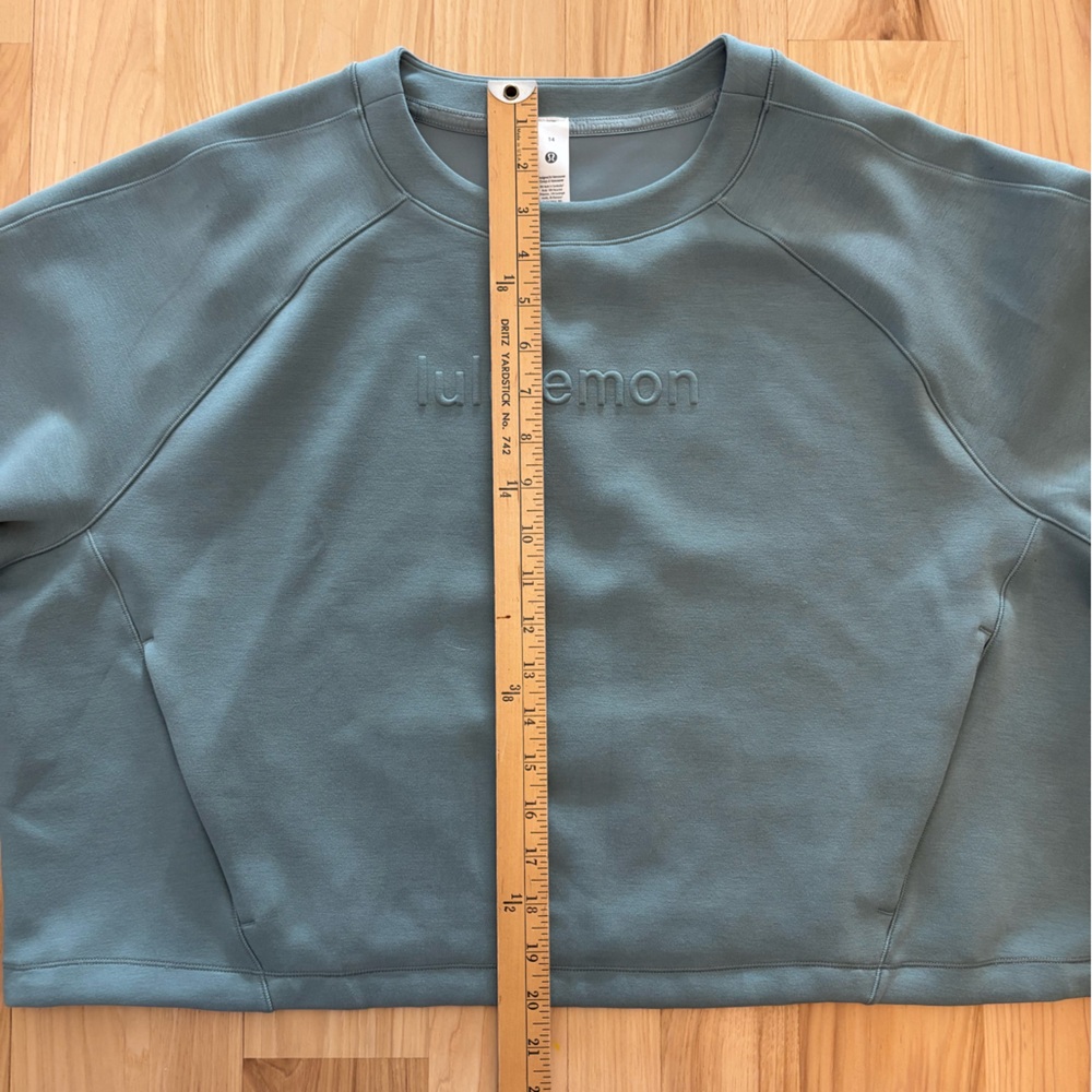 Lululemon Women’s Smooth Spacer Cropped Pullover Sz 14 Sage Green - Picture 11 of 13